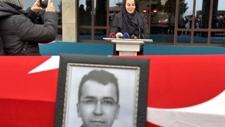 Malatya’da trafik kazasında hayatını kaybeden Prof. Dr. Süleyman Savaş Hacıevliyagil için veda töreni düzenlendi