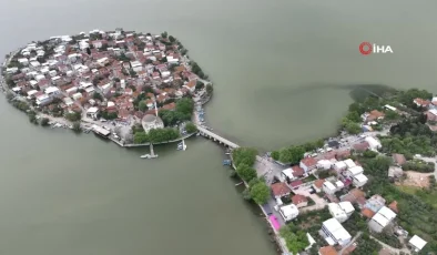 2600 yıllık tarihi Gölyazı’da sezon açıldı