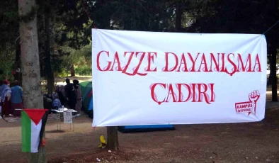 Çukurova Üniversitesi Öğrencileri Filistin-Gazze Farkındalık Çadırları Kurdu