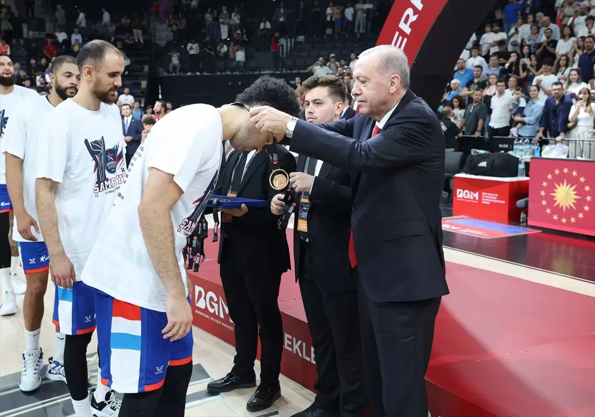 Anadolu Efes, Cumhurbaşkanlığı Kupası’nı Kazandı