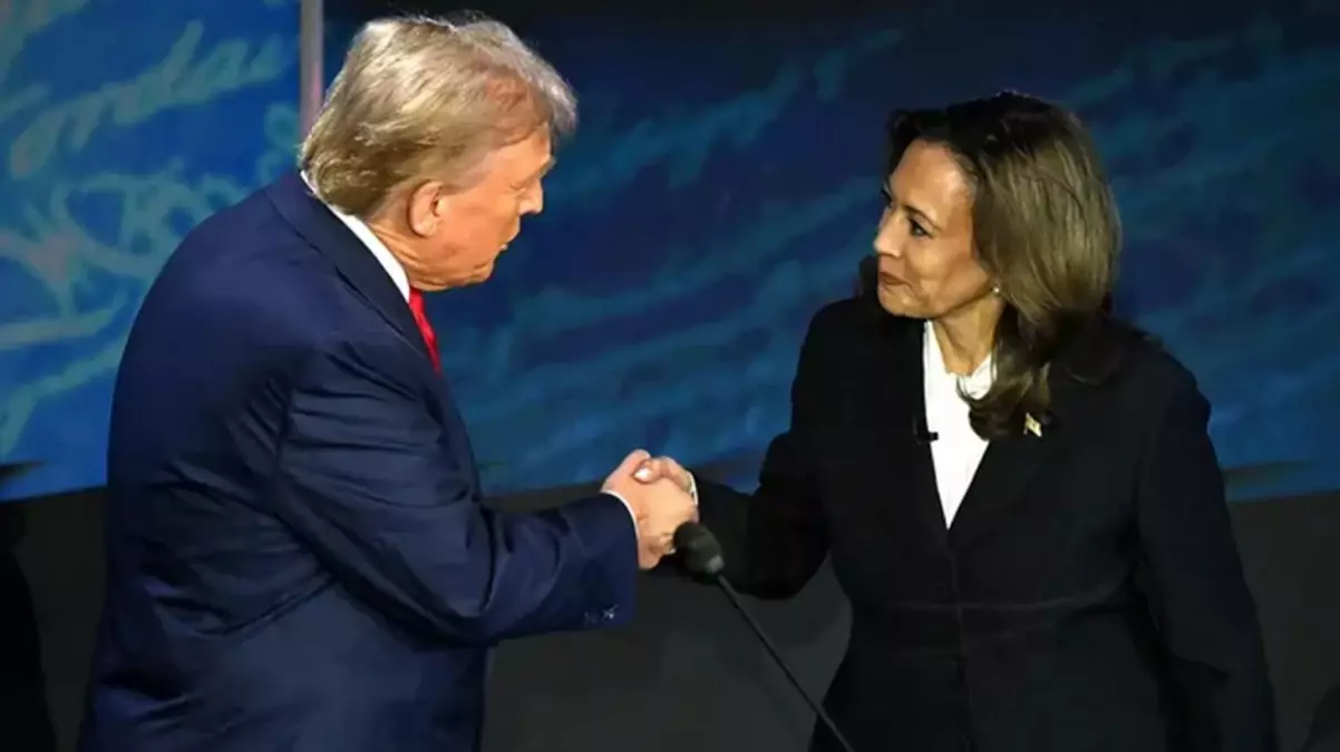 Harris mağlubiyeti kabullendi: Trump’a tebrik telefonu
