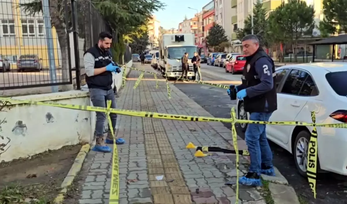 Edirne’de Lise Öğrencisi Bıçakla Yaralandı, İki Şüpheli Gözaltında