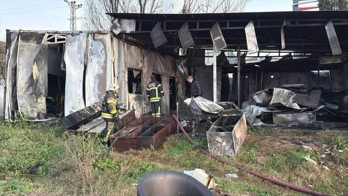 Gebze’de Döküm Fabrikasında Yangın Çıktı