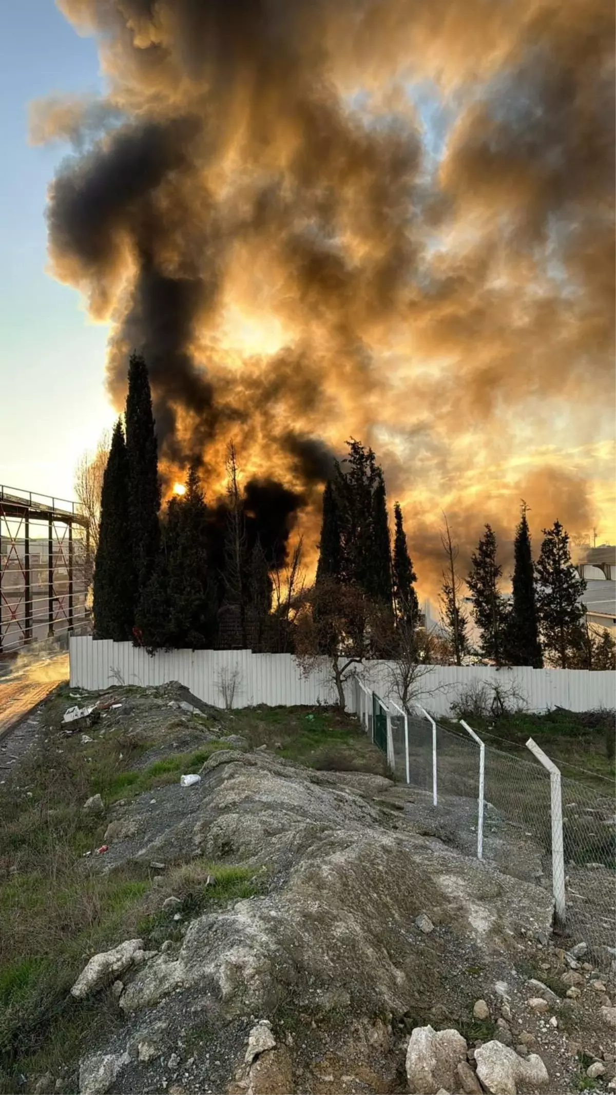 Kocaeli’de Geri Dönüşüm Tesisinde Yangın