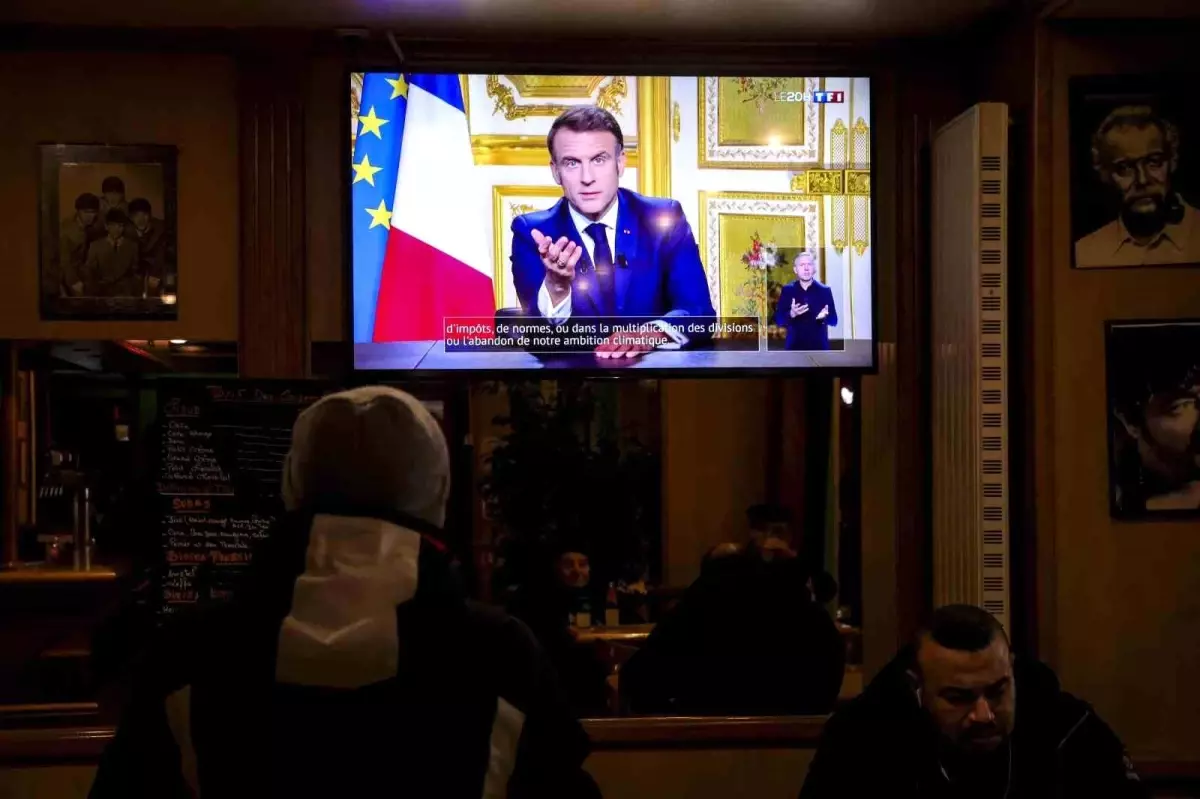 Macron’dan Güvenoyu Krizi Açıklaması