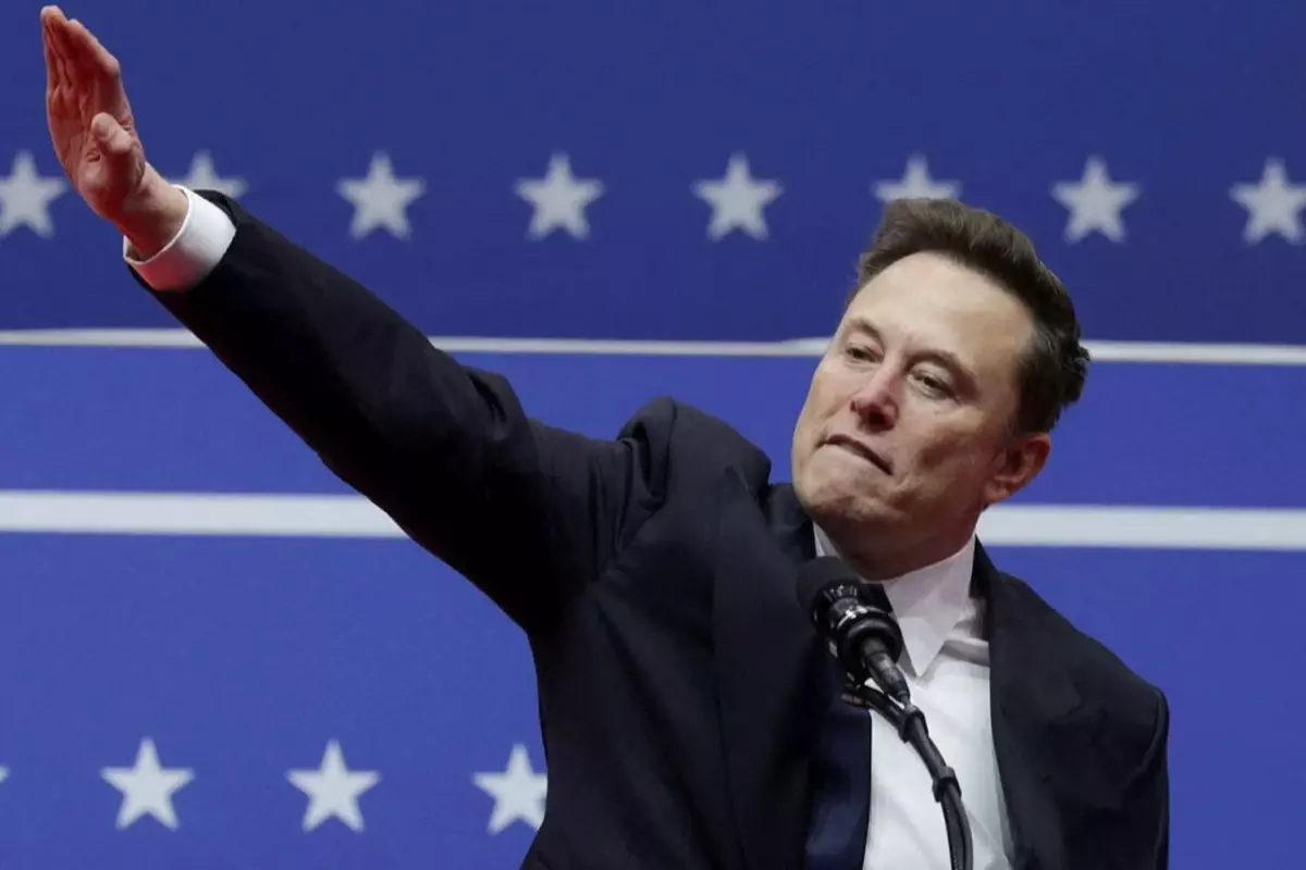 Elon Musk’ın hareketi Trump’ın yemin törenine damgasını vurdu: Herkes Nazi selamına benzetti
