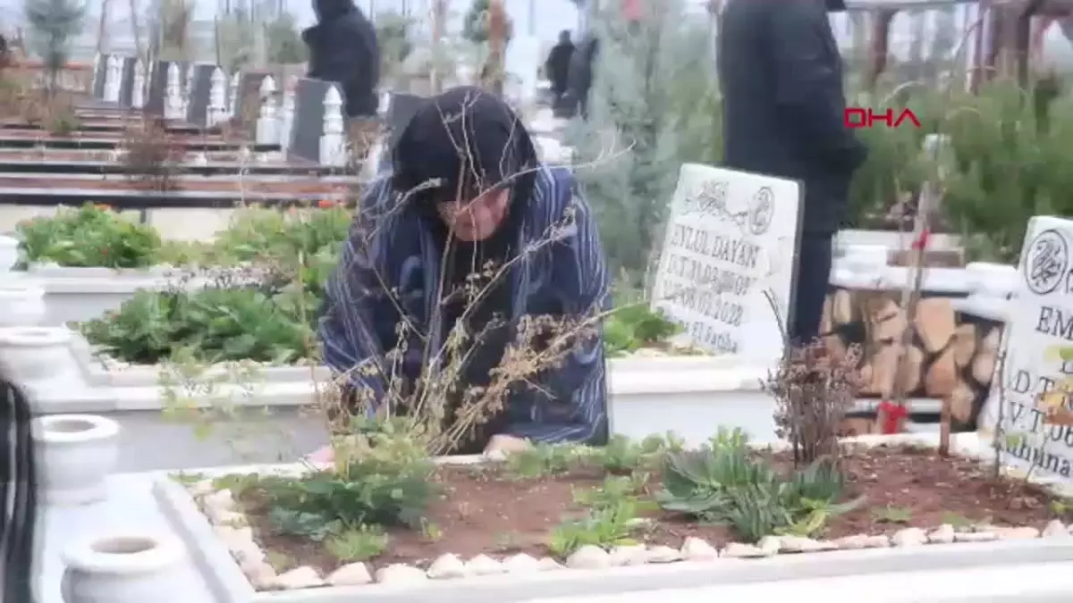 Diyarbakır Valisi ve Beraberindekiler Depremzedeleri Unutmadı