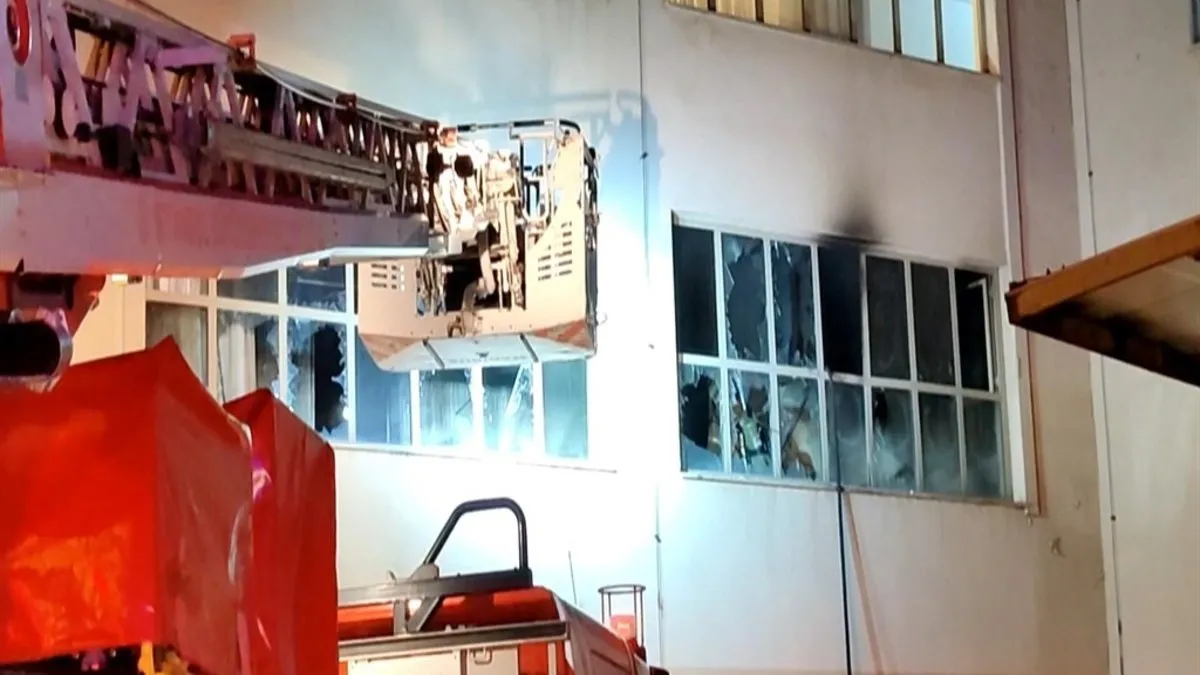 Maltepe Huzurevi’nde yangın çıktı! Dumandan etkilenen 17 kişi hastaneye kaldırıldı
