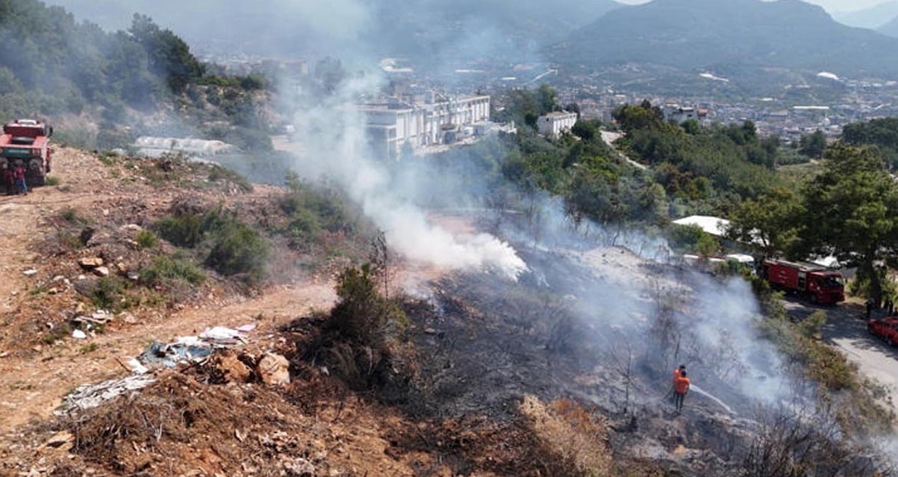 Alanya’da makilik alanda yangın: Bir kişi gözaltına alındı